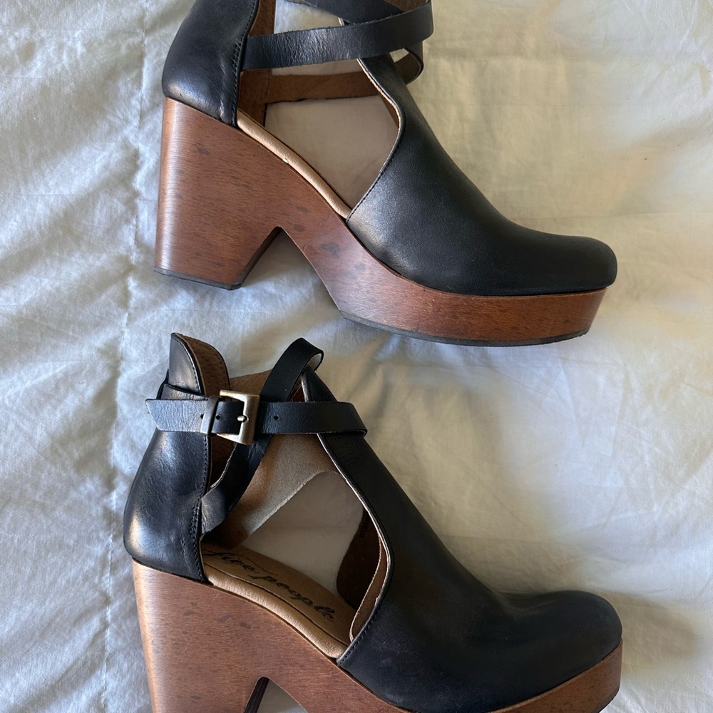 Free People - Black Leather Platform Clog